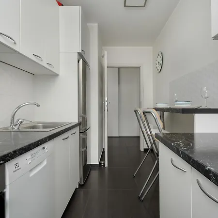 Near The River With Balcony And Free Garage By Renters * Wrocław
