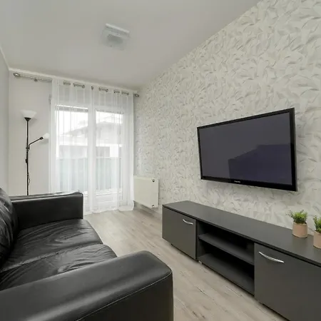 Appartement Near The River With Balcony And Free Garage By Renters Wrocław